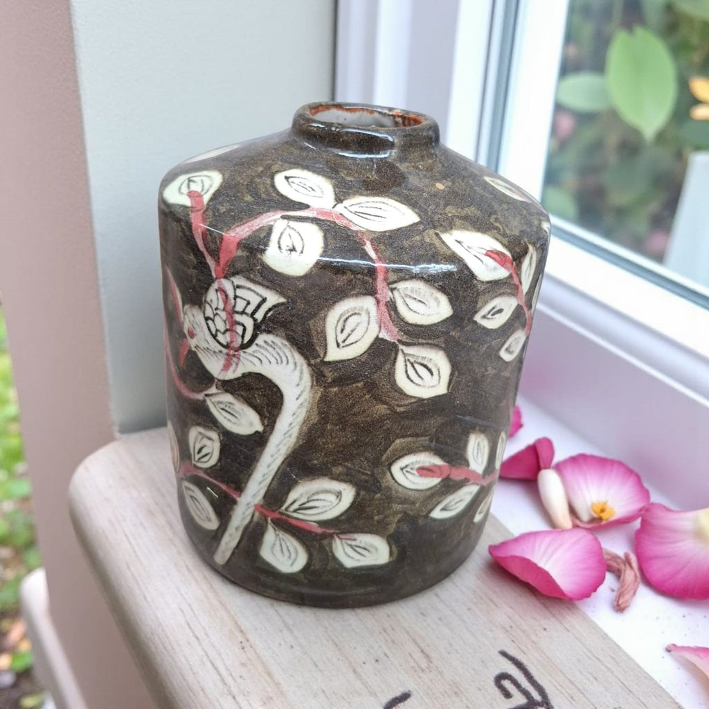 Black bird Print Vase